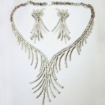 WHITE_GOLD_DIAMOND_NECKLACE